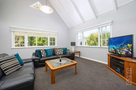 Photo of property in 11 Taupaki Road, Taupaki, 0782