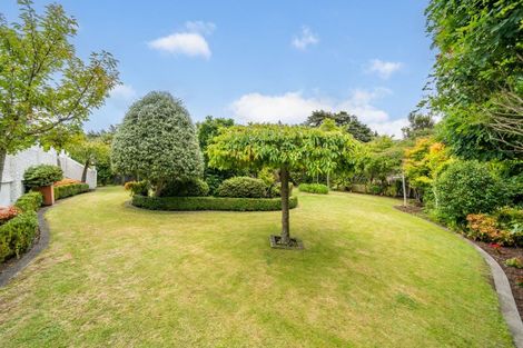 Photo of property in 6 Chatsworth Road, Silverstream, Upper Hutt, 5019