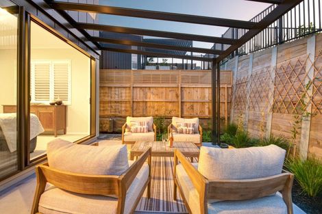 Photo of property in 28b Kukuwai Avenue, Red Beach, 0932