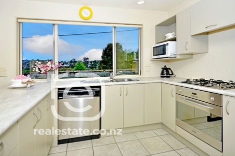 Photo of property in 2/48 Glencoe Road, Browns Bay, Auckland, 0630