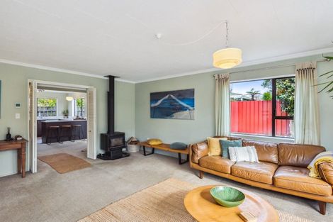 Photo of property in 38 Kapanui Road, Waikanae, 5036