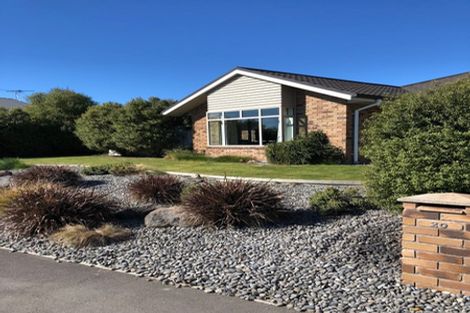 Photo of property in 20 Foresters Crescent, Parklands, Christchurch, 8083