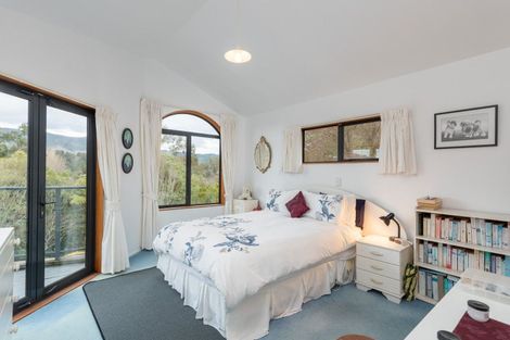 Photo of property in 39 Kahikatea Lane, Brown Owl, Upper Hutt, 5018