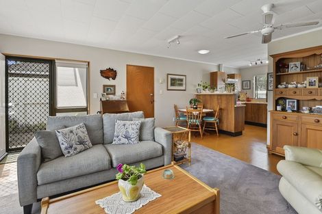 Photo of property in 2/61 Dinniss Avenue, Regent, Whangarei, 0112