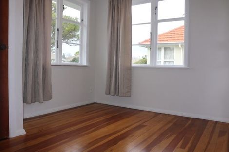 Photo of property in 32 Tweed Street, Roslyn, Palmerston North, 4414