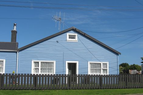 Photo of property in 27 Ashton Terrace, Castlecliff, Whanganui, 4501