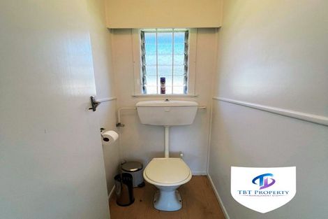 Photo of property in 2/16 Blacklock Avenue, Henderson, Auckland, 0612