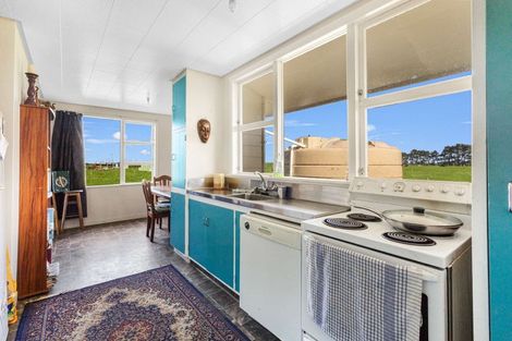 Photo of property in 452 Ohangai Road, Hawera, 4672