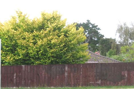 Photo of property in 2/62 Titirangi Road, New Lynn, Auckland, 0600