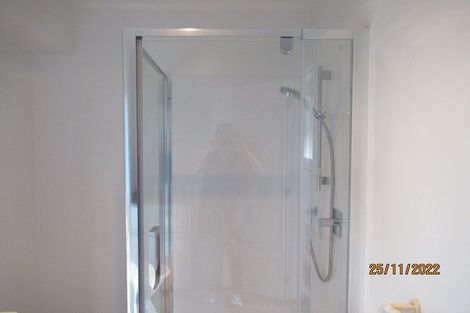 Photo of property in 27 Brougham Place, West Harbour, Auckland, 0618