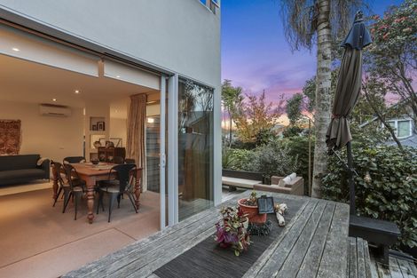 Photo of property in 229b Titirangi Road, Titirangi, Auckland, 0604