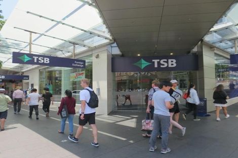 Photo of property in 290 Queen Street, Pukekohe, 2120