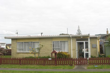 Photo of property in 1 Naumai Place, Spotswood, New Plymouth, 4310