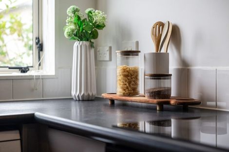 Photo of property in 20 Brashier Circle, Sunnyvale, Auckland, 0612