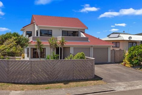 Photo of property in 1 Turnbull Place, Ohope, 3121