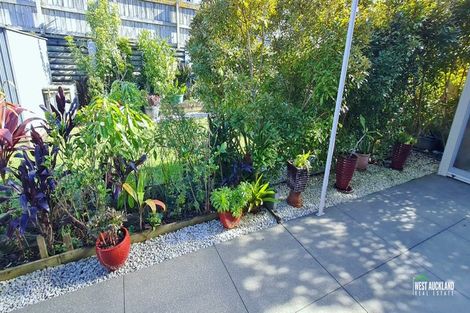 Photo of property in 14 Arthur Rolfe Lane, Swanson, Auckland, 0614