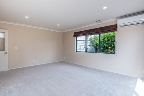 Photo of property in 68 Erlestoke Crescent, Churton Park, Wellington, 6037