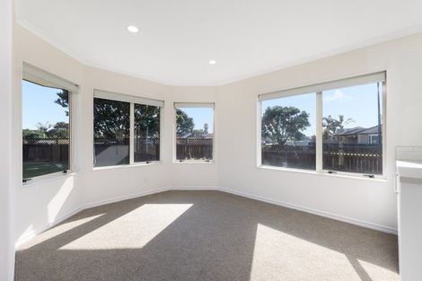 Photo of property in 142 Evans Road, Papamoa Beach, Papamoa, 3118