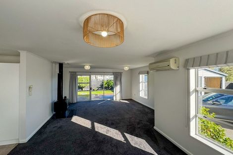 Photo of property in 10b Karlaw Place, Parklands, Christchurch, 8083