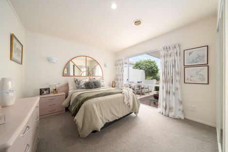 Photo of property in 4 Lakeside Villas, Whitby, Porirua, 5024