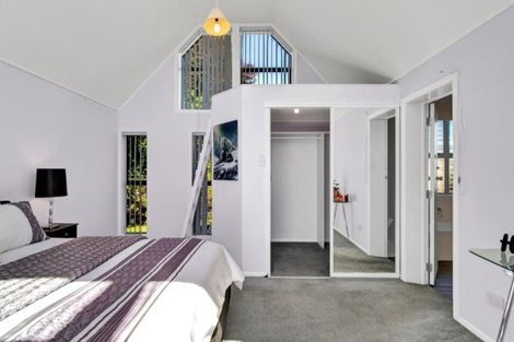 Photo of property in 9 Kennedy Place, Merrilands, New Plymouth, 4312