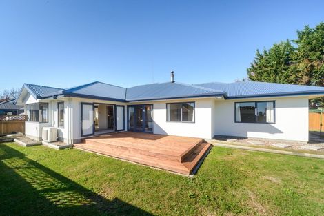 Photo of property in 27 Parnell Heights Drive, Kelvin Grove, Palmerston North, 4414