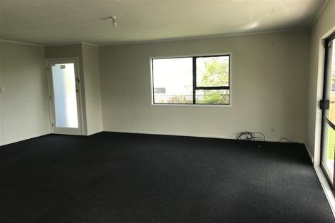 Photo of property in 12 Riverton Drive, Randwick Park, Auckland, 2105