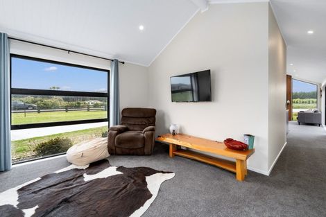 Photo of property in 19 Carex Grove, Foxton Beach, Foxton, 4815