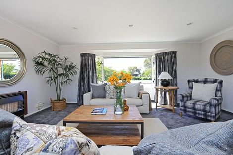 Photo of property in 6 Brompton Drive, Taradale, Napier, 4112