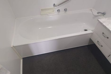 Photo of property in 5 Evelyn Place, Welbourn, New Plymouth, 4310