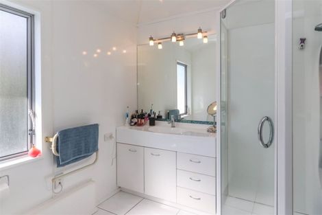 Photo of property in 11d Tawa Street, Inglewood, 4330