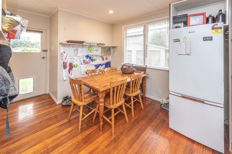 Photo of property in 12 Hadfield Crescent, College Estate, Whanganui, 4500