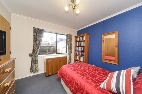 Photo of property in 12a Fraser Court, Roslyn, Palmerston North, 4414