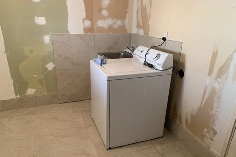 Photo of property in 27 Akarana Avenue, Mount Roskill, Auckland, 1041