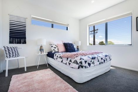 Photo of property in 1/66 Seymour Road, Sunnyvale, Auckland, 0612