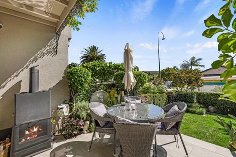 Photo of property in 24 Leneford Drive, East Tamaki, Auckland, 2013