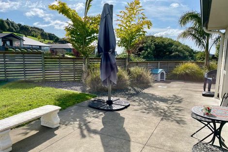 Photo of property in 22 Lakeside Terrace, Omokoroa, 3114