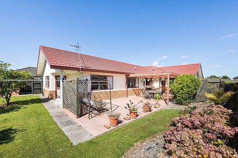 Photo of property in 14 Montana Way, Milson, Palmerston North, 4414