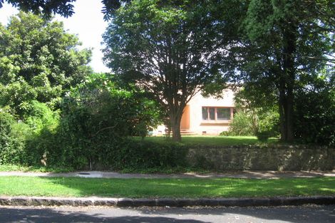 Photo of property in 35 Atarangi Road, Greenlane, Auckland, 1051