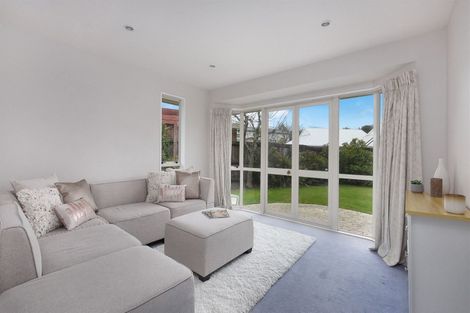 Photo of property in 10 Elmtree Close, Parklands, Christchurch, 8083