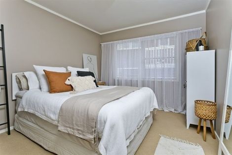 Photo of property in 14 Welland Place, Hillcrest, Auckland, 0627