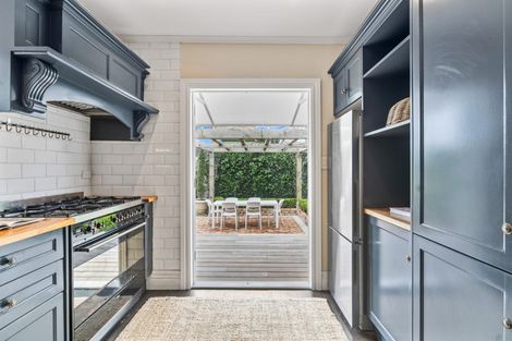 Photo of property in 1/2 Calliope Road, Devonport, Auckland, 0624