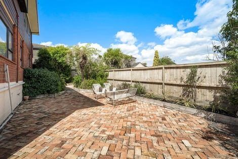 Photo of property in 2/23 Ridge Road, Waiake, Auckland, 0630