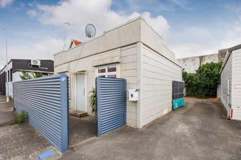 Photo of property in 9 Domain Street, Palmerston North, 4410