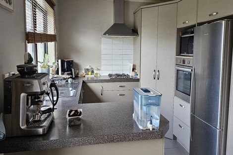 Photo of property in 5 Whitney Place, Rototuna North, Hamilton, 3210