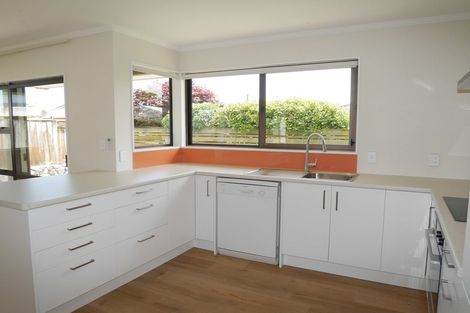 Photo of property in 63a Ngaio Road, Waikanae, 5036