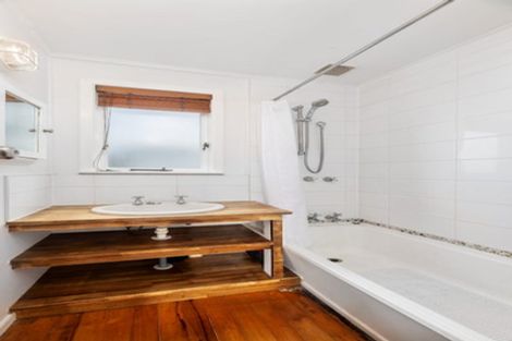 Photo of property in 1/8 Tyne Road, Forrest Hill, Auckland, 0620