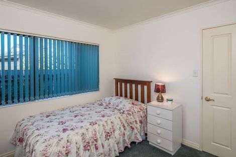 Photo of property in 11 Takahe Drive, Paraparaumu Beach, Paraparaumu, 5032