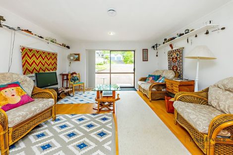 Photo of property in 32 Redmount Place, Red Hill, Papakura, 2110