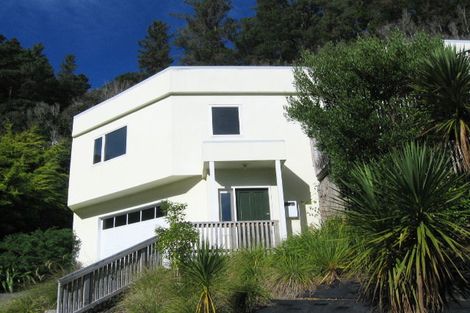 Photo of property in 140 Manuka Street, Stokes Valley, Lower Hutt, 5019